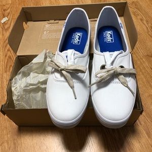 NWT Keds Breeze Salt Washed White Sneakers